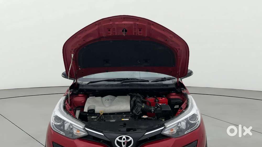 Toyota Yaris V Cvt, 2021, Petrol