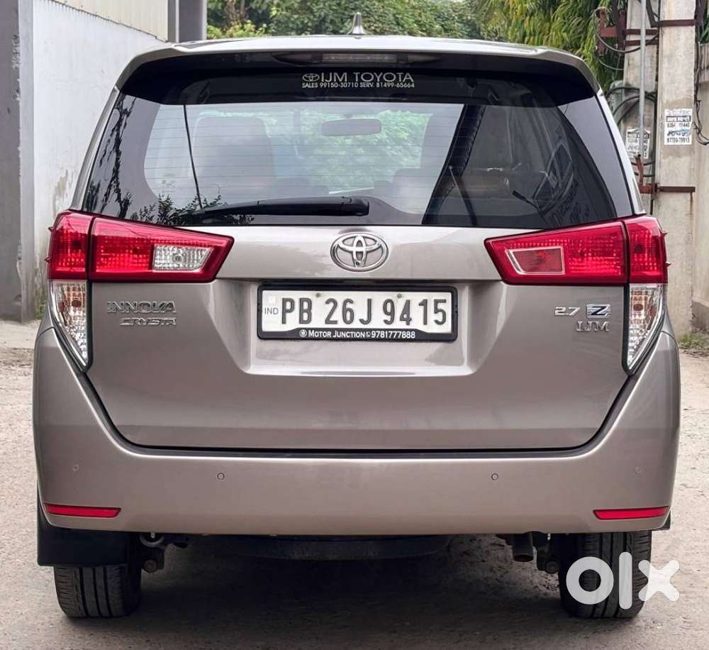 Toyota Innova Crysta, 2022, Petrol