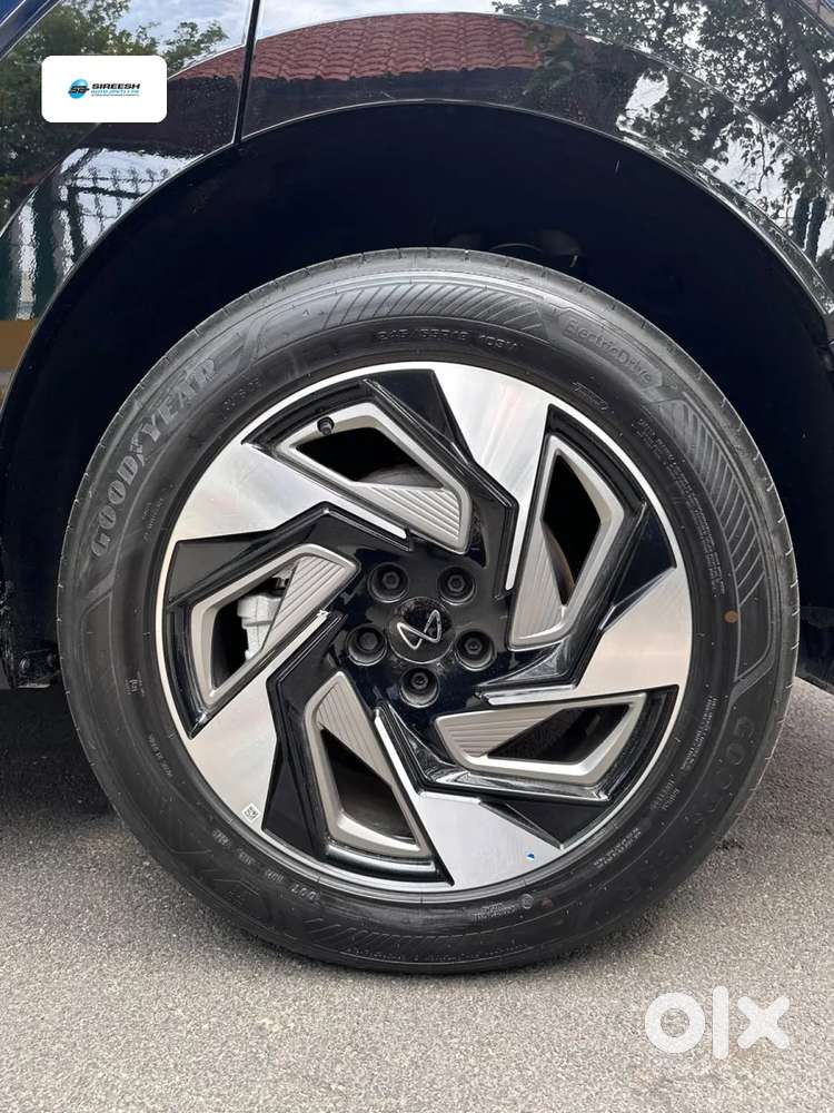 Mahindra Xev 9e Three B79 Kwh, 2026, Electric