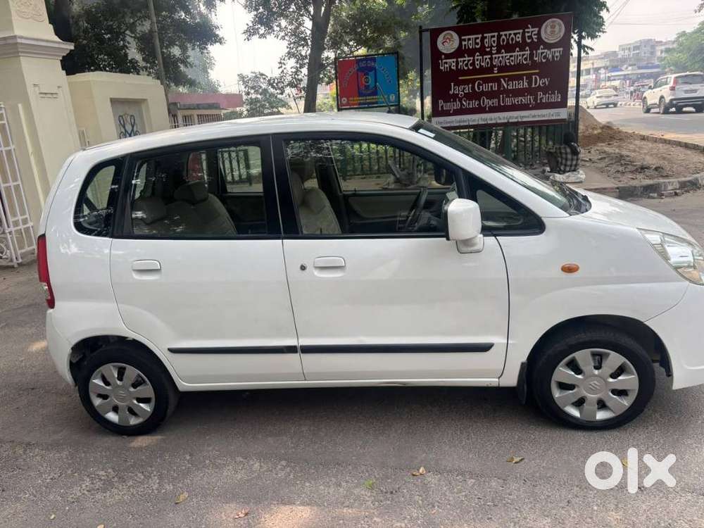 Maruti Suzuki Zen Estilo Vxi Bsiv, 2010, Petrol