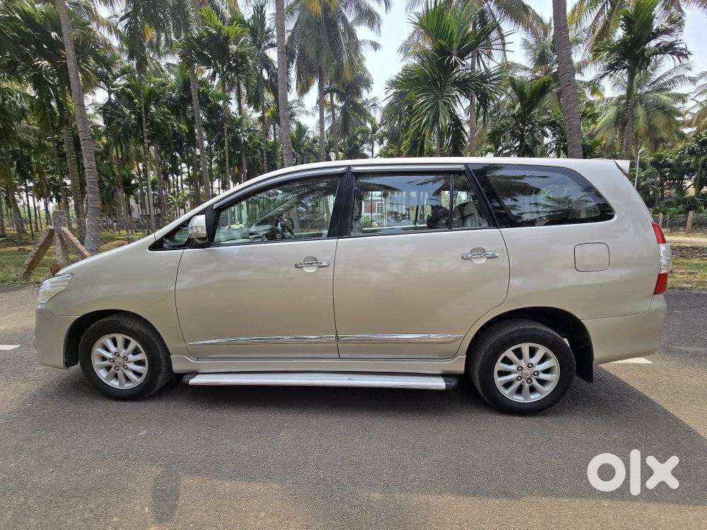 Toyota Innova 2.5 V 8 Str, 2015, Diesel