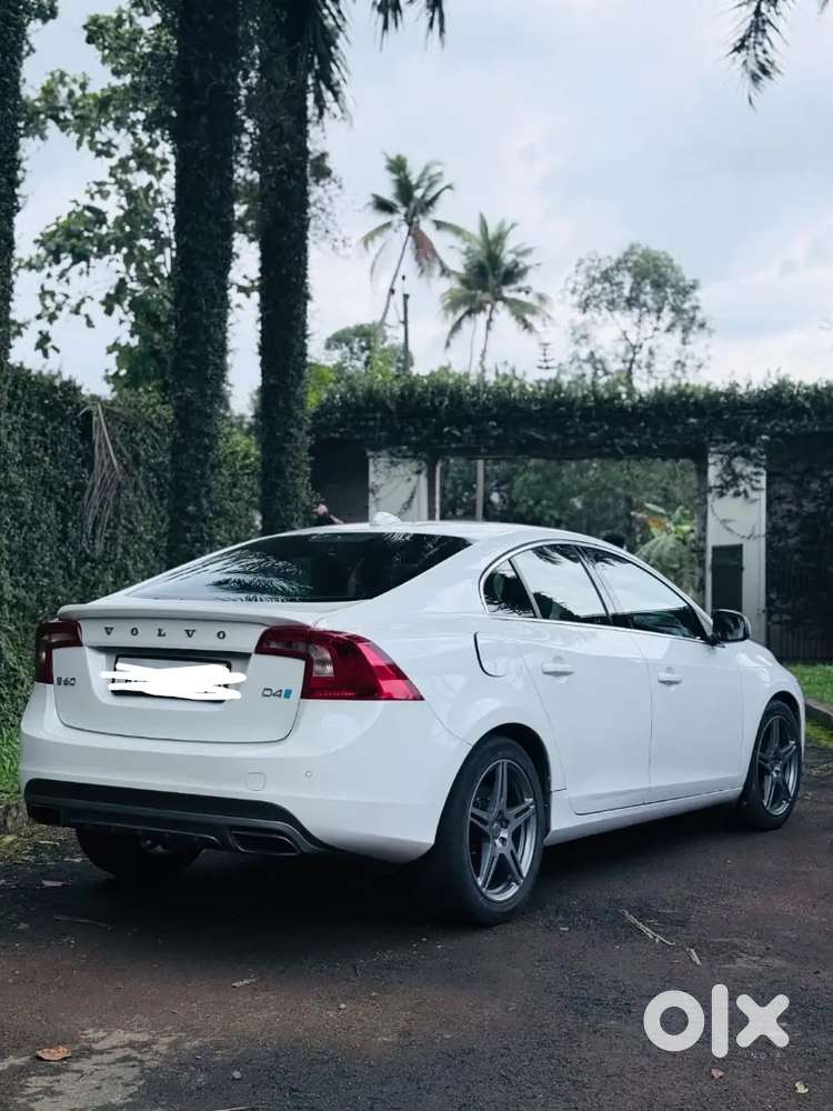 Volvo S60 Diesel Automatic 2016 Second Hand