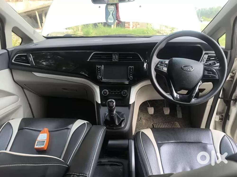 Mahindra Marazzo M8, 2018, Diesel