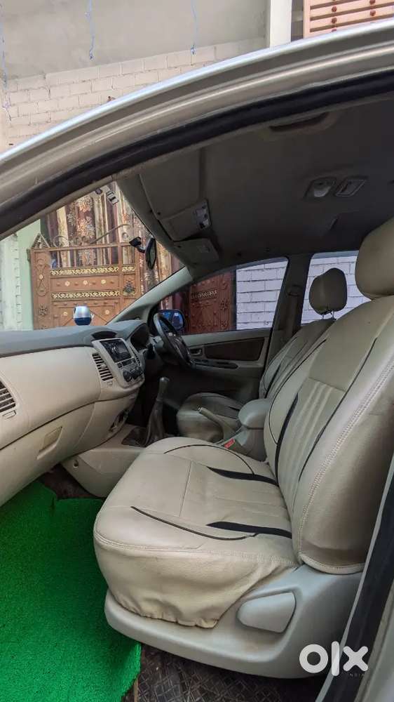 Toyota Innova 2015 Diesel 159000 Km Driven