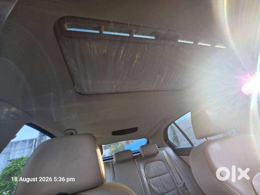 Skoda Superb Elegance 2.0 Tdi Automatic &ndash; 2011