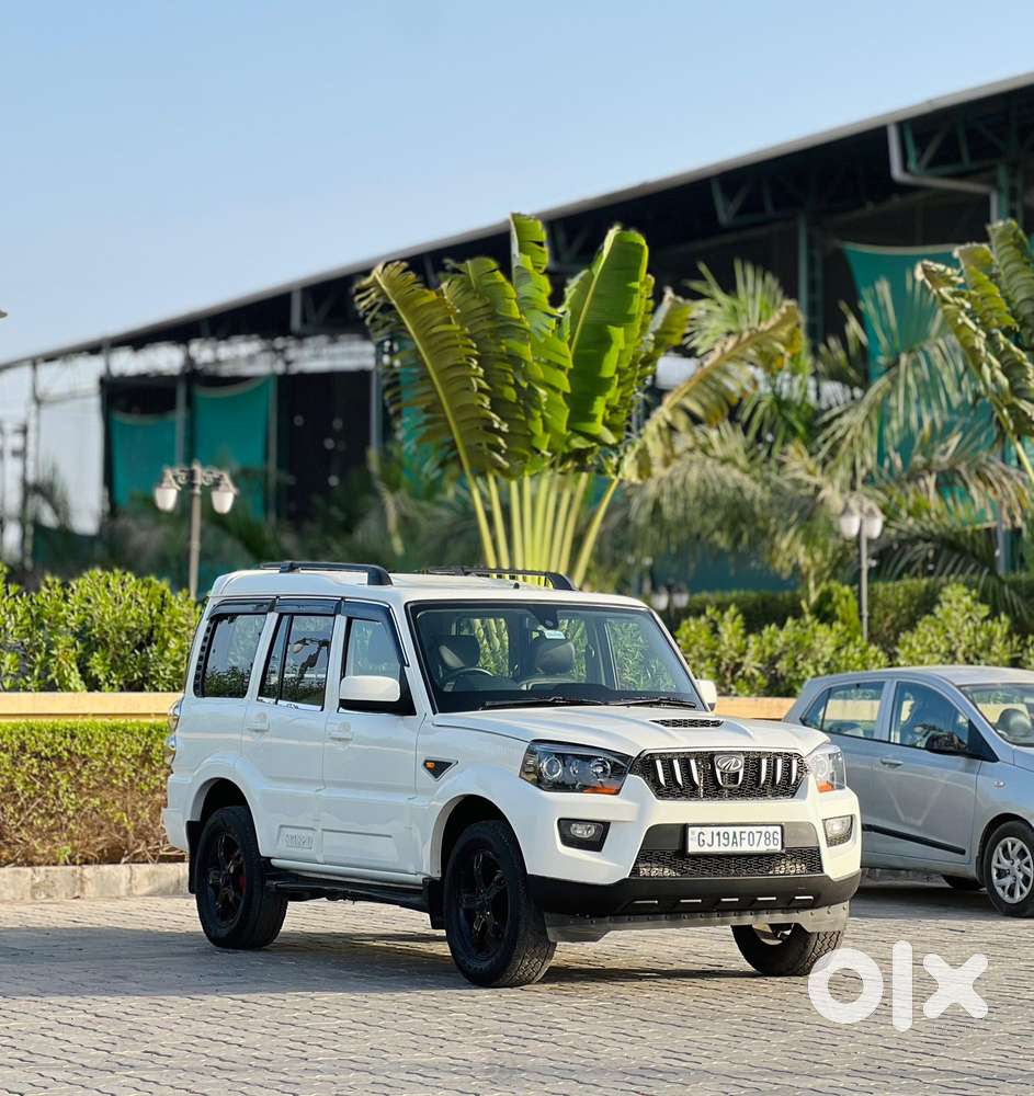 Mahindra Scorpio S10 8 Seater, 2015, Diesel