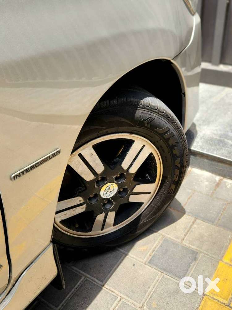 Toyota Innova 2.5 G (diesel) 8 Seater, 2013, Diesel