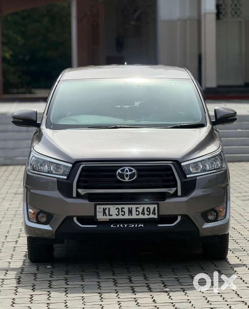 Innova Crysta Gx+ 2025
