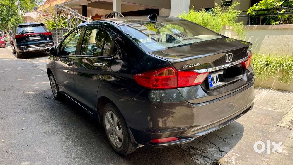 Honda City 1.5 Vx Cvt 2015 Petrol In Excellent Condition