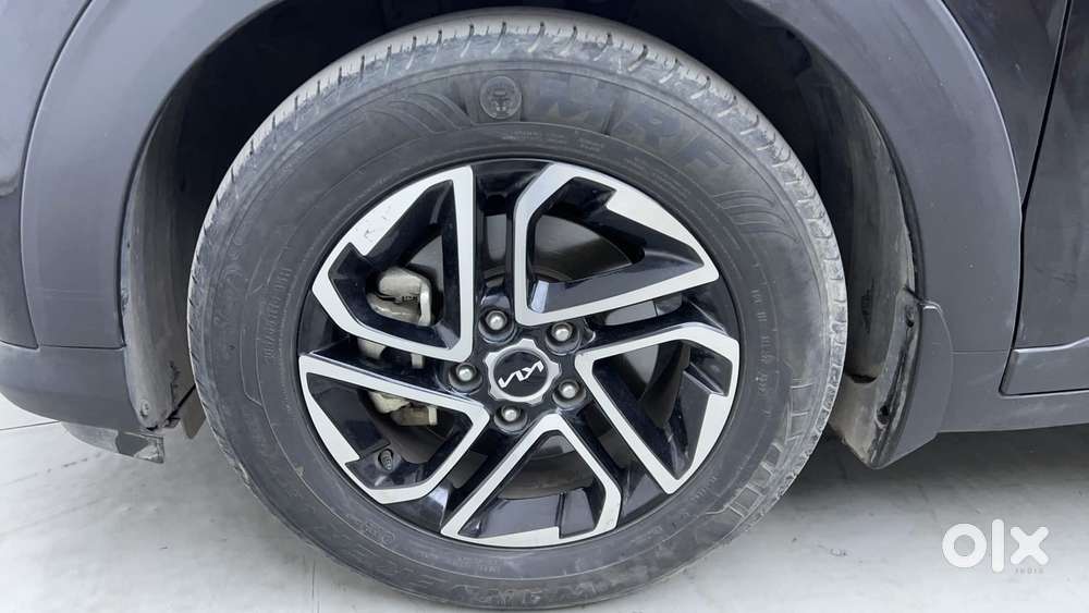 Kia Carens 1.5 Luxury Plus Turbo Dct 7 Str, 2023, Petrol