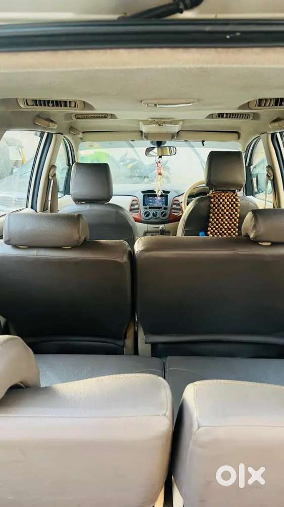 Toyota Innova 2.5 Gx 7+1 Seater.