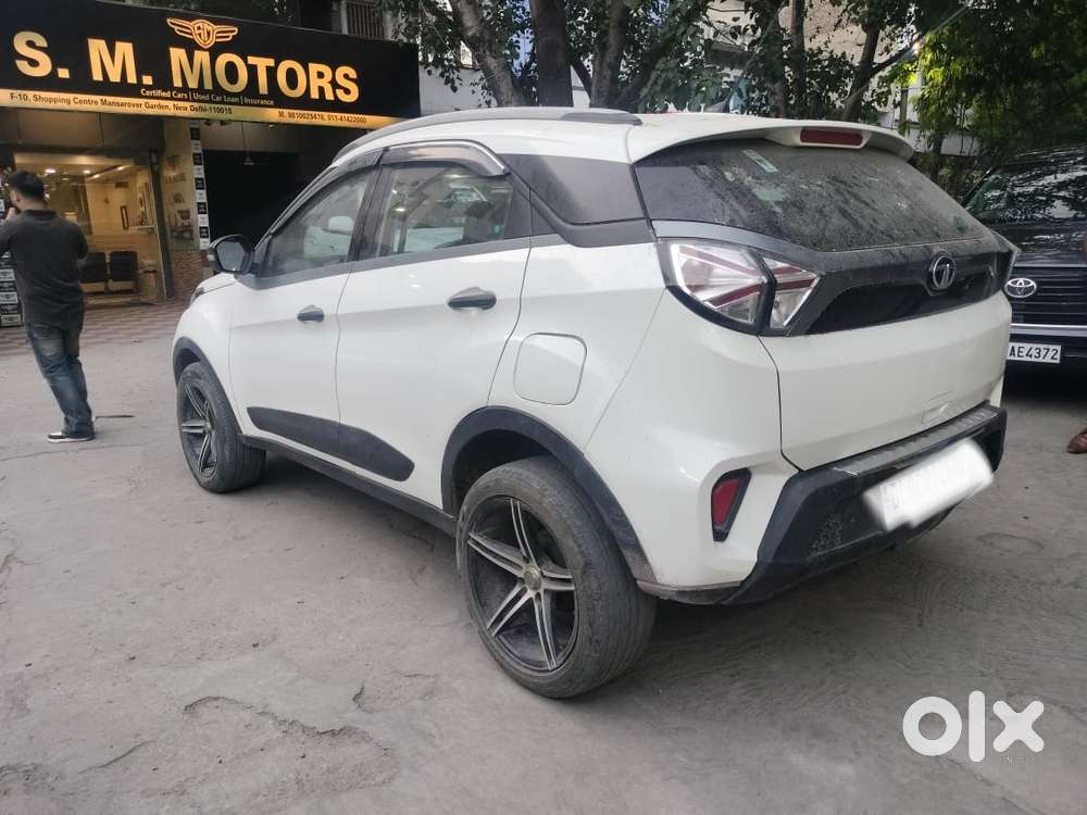 Tata Nexon 1.5 Revotorq Xm (s), 2021, Petrol