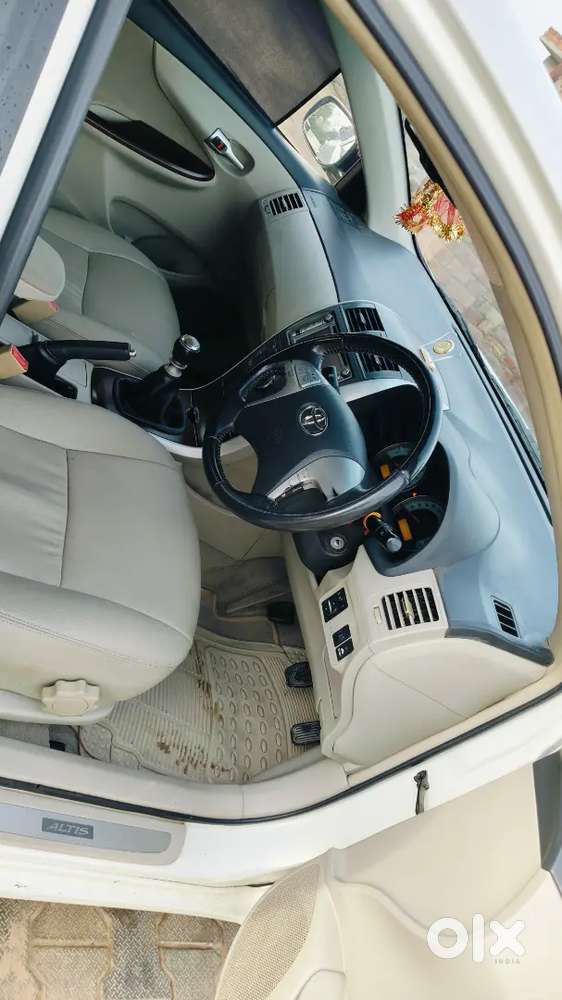 Toyota Corolla Altis 2011