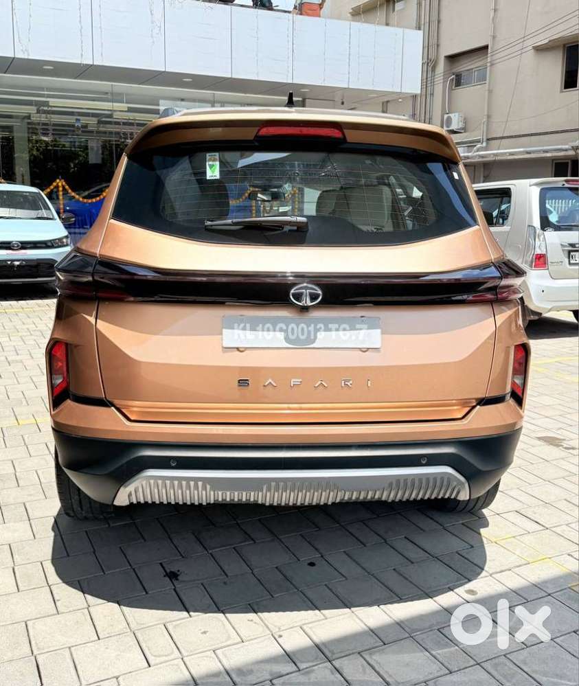 Tata Safari Accomplished Plus Dual Tone At, 2023, Diesel