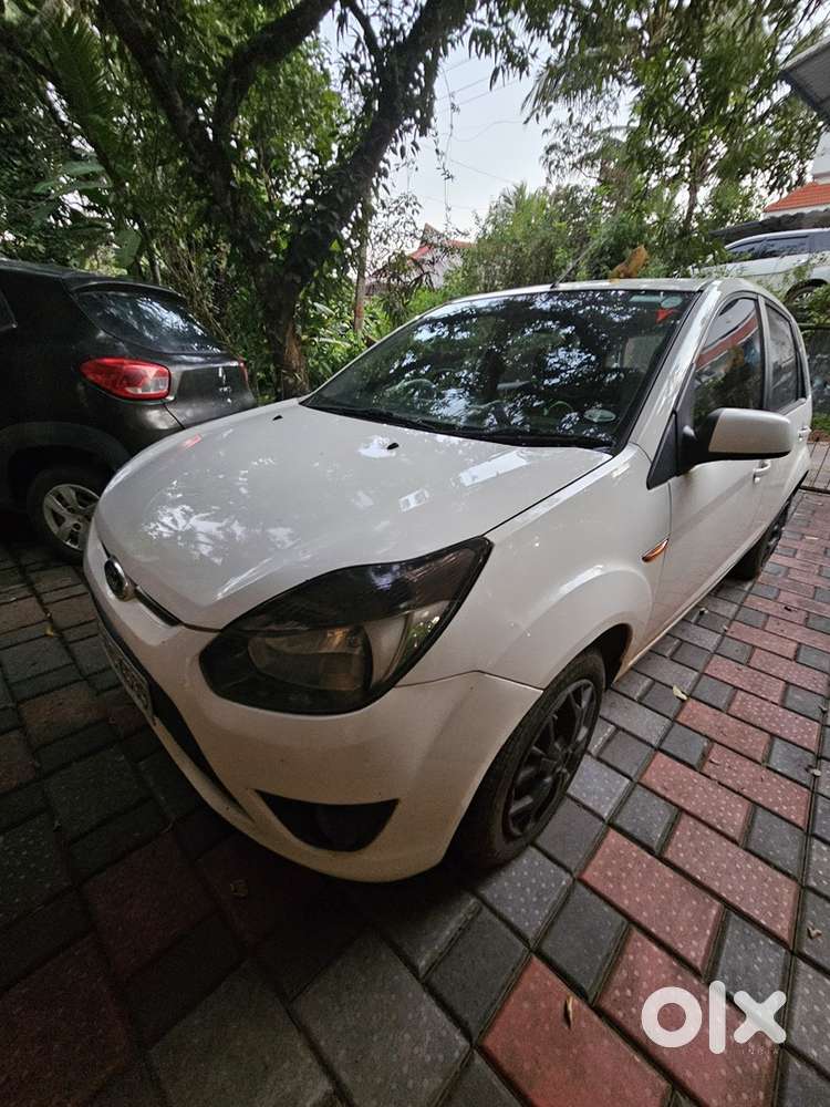 Ford Figo 2012 Petrol Manual. Re Regn Done With New Papers