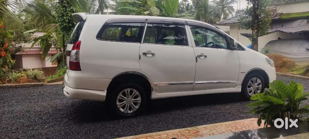 Toyota Innova 2015 Diesel 146000 Km Driven