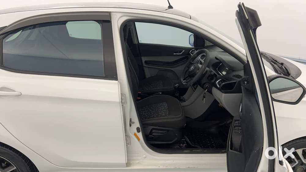 Tata Tiago 1.2 Revotron Xz Plus Dual Tone, 2020, Petrol