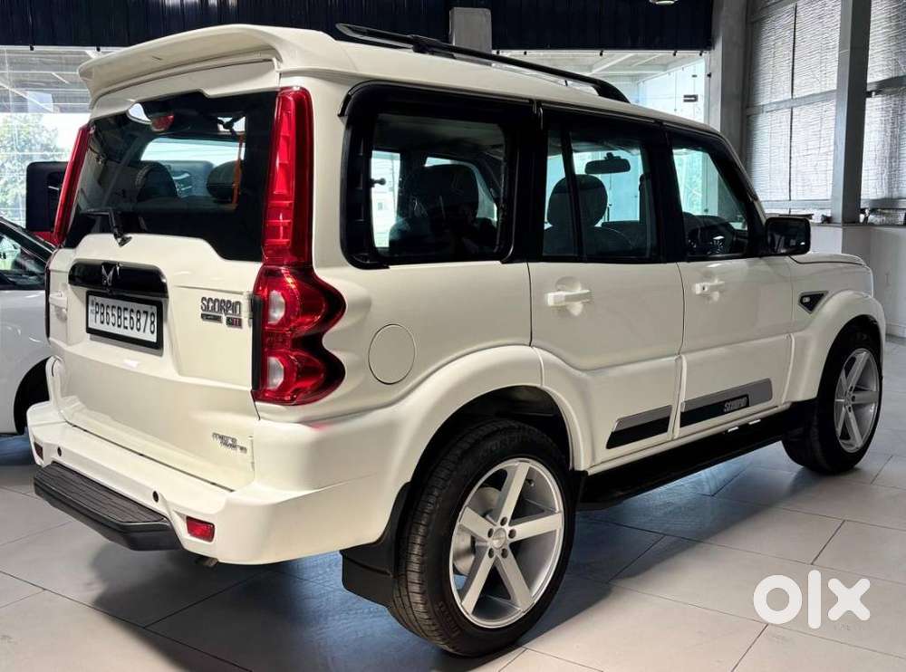 Mahindra Scorpio Classic, 2023, Diesel