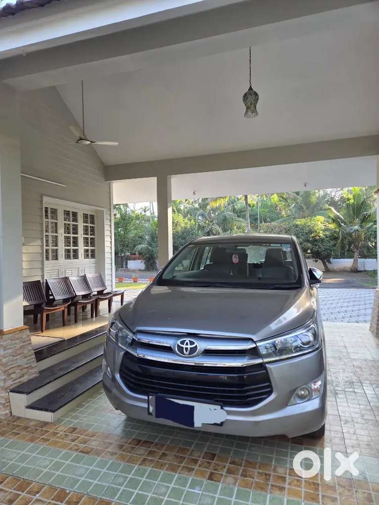 Toyota Innova Crysta 2016 Diesel Well Maintained