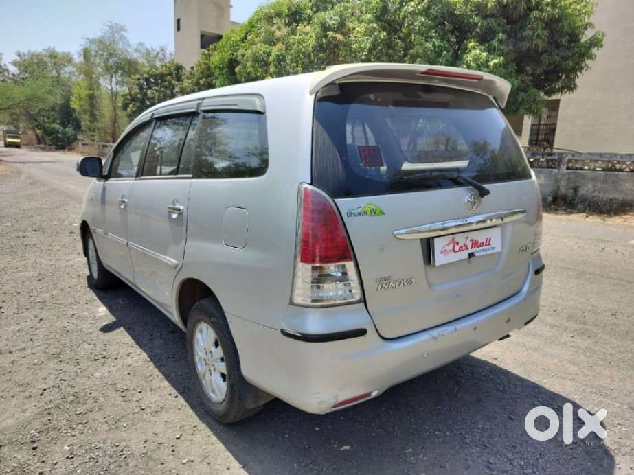 Toyota Innova Crysta 2.5z, 2011, Diesel