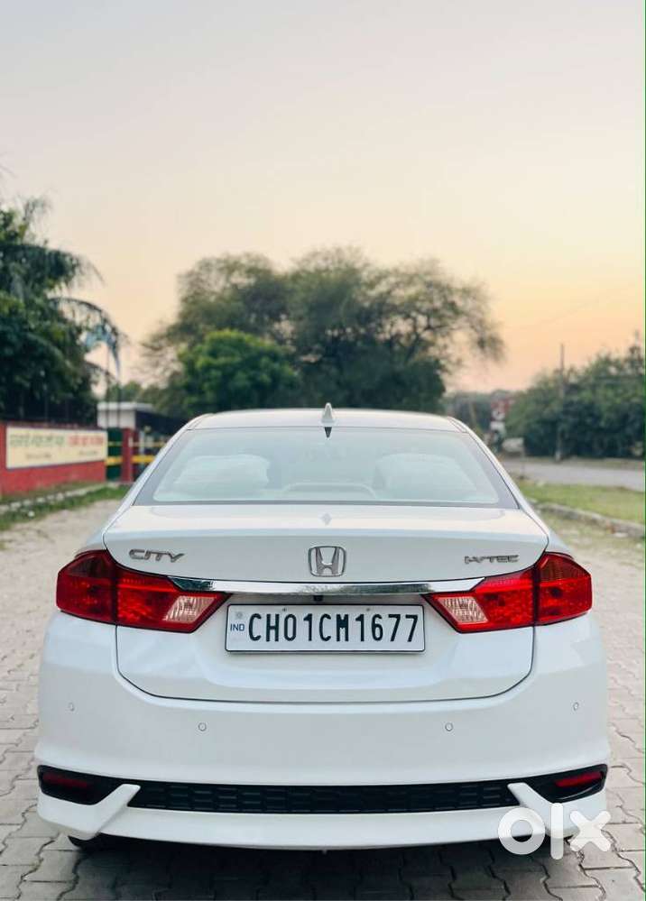 Honda City 1.5 V 4th Gen I-vtec Mt, 2022, Petrol
