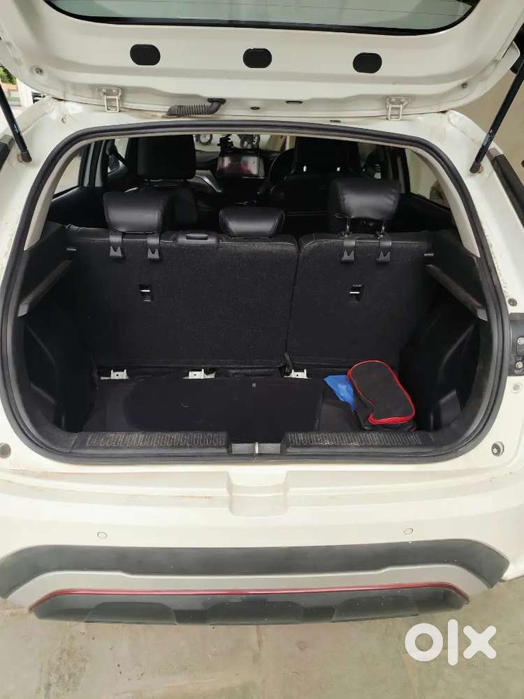 Maruti Suzuki Fronx 2025 Petrol 5451 Km Driven