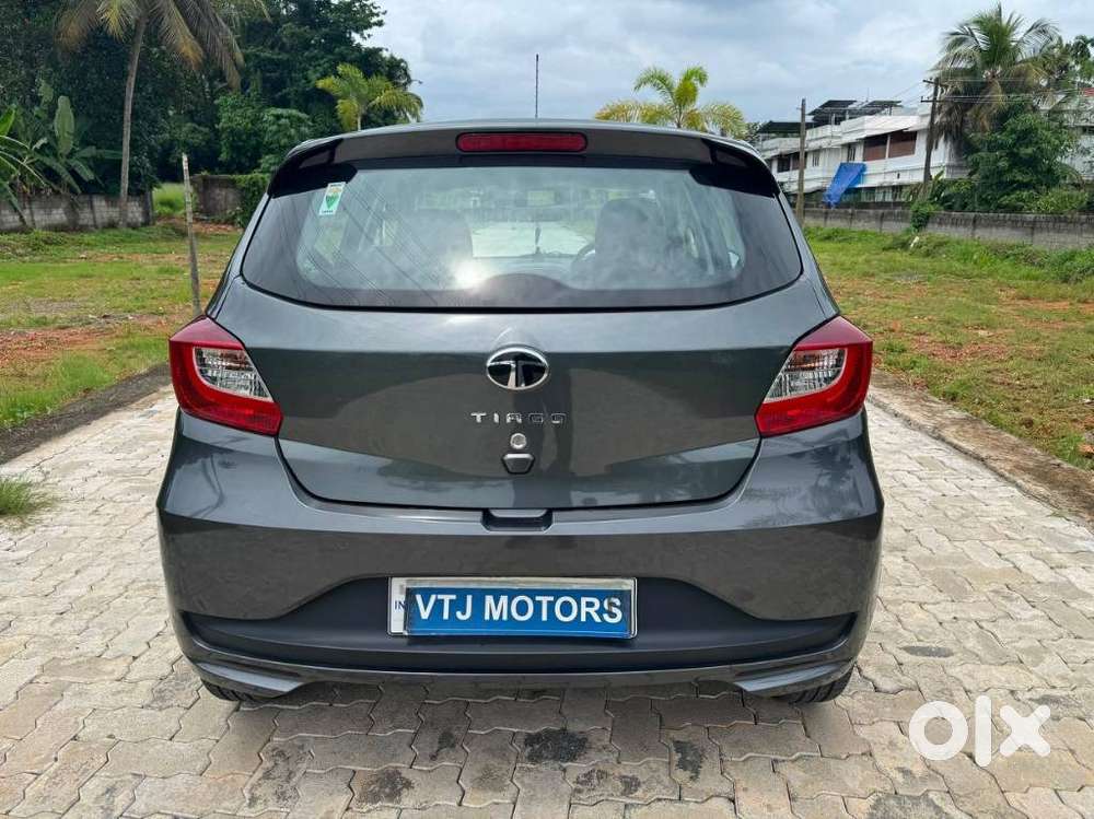 Tata Tiago 1.2 Revotron Xta, 2024, Petrol
