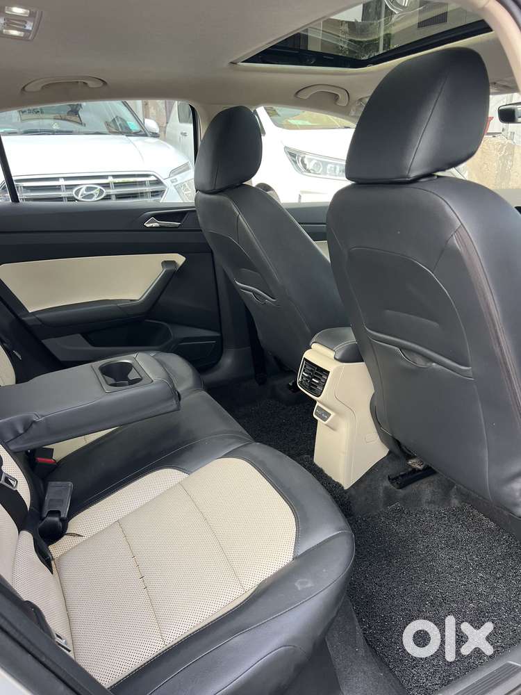 Skoda Slavia 1.0 Tsi Style At, 2022, Petrol