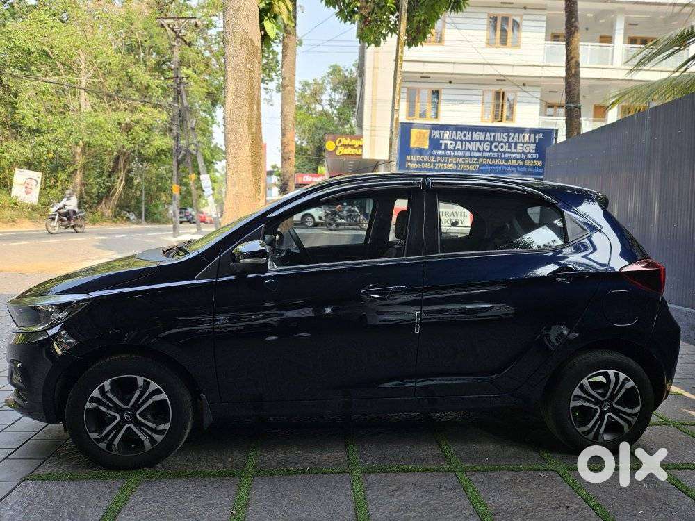 Tata Tiago 1.2 Revotron Xt Rhythm, 2022, Petrol