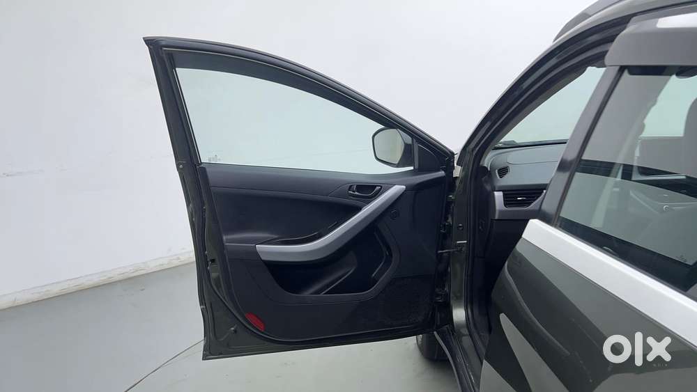 Tata Nexon 1.2 Revotron Xma Amt (s), 2022, Petrol
