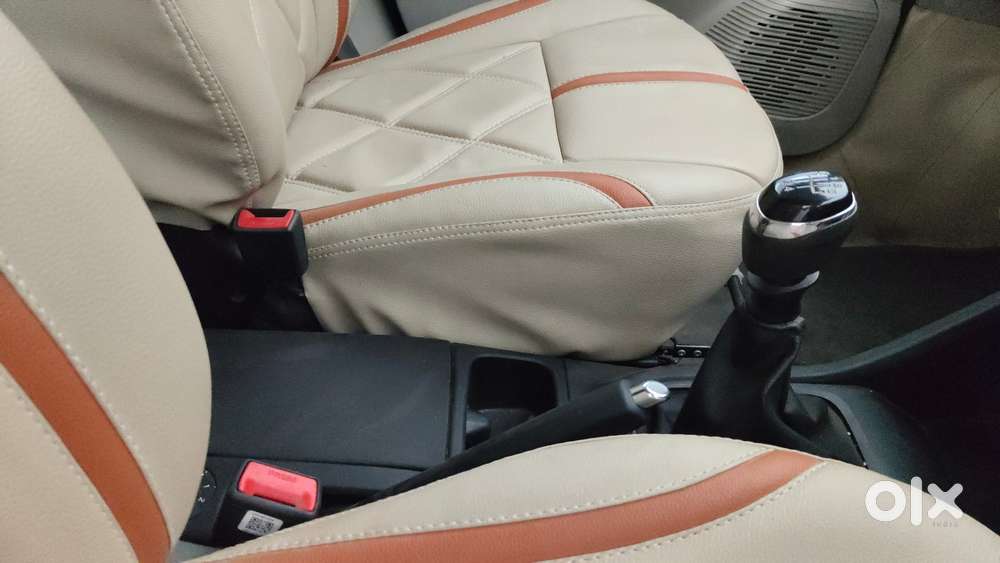 Renault Triber Rxz, 2022, Petrol