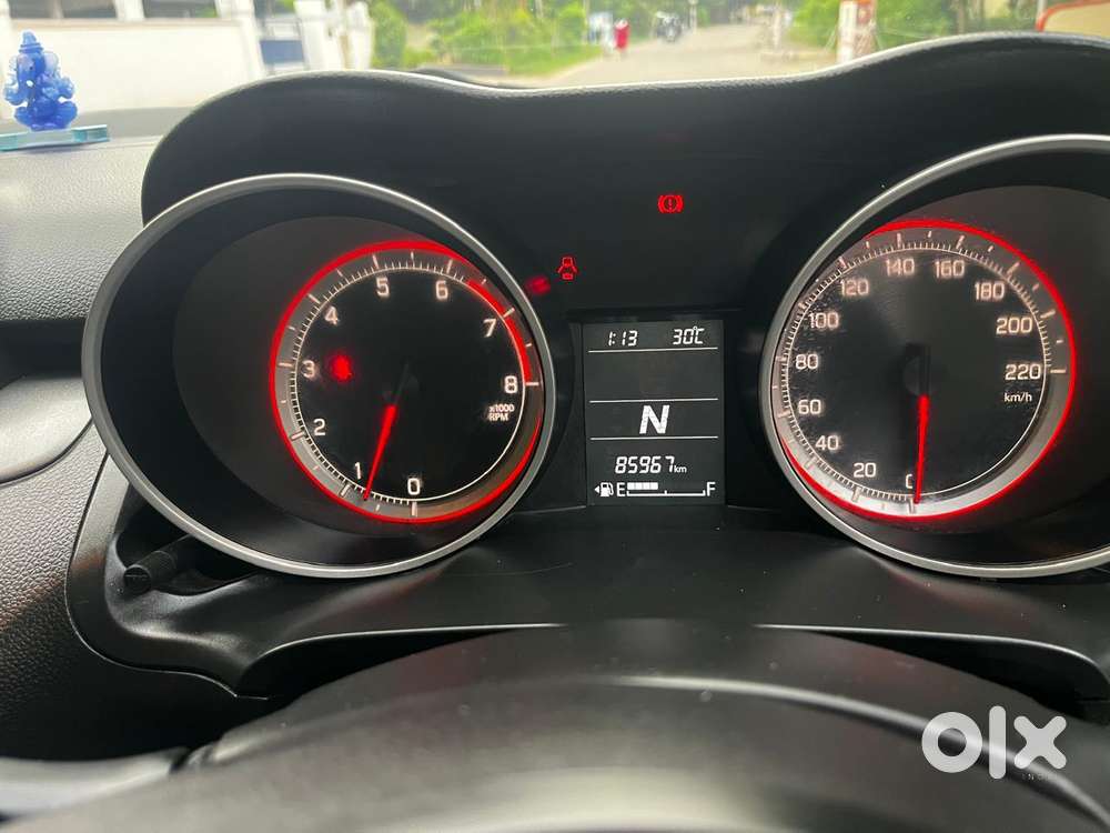 Maruti Suzuki Swift Amt Vvt Zxi, 2018, Petrol