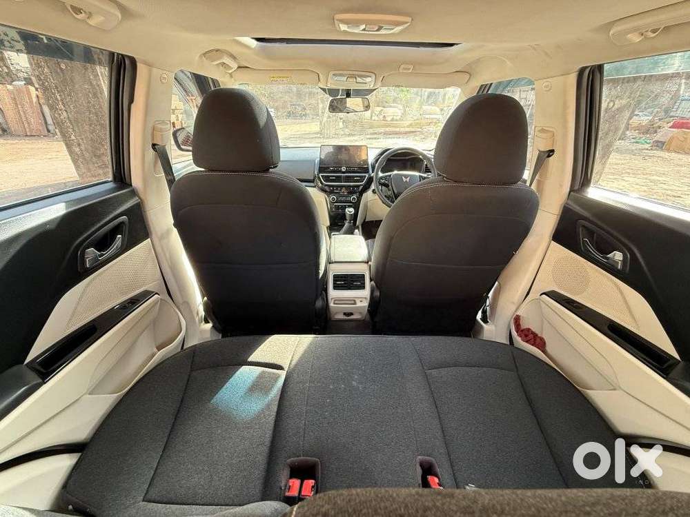 Mahindra Xuv 3xo Ax5 Pm Mt, 2024, Petrol