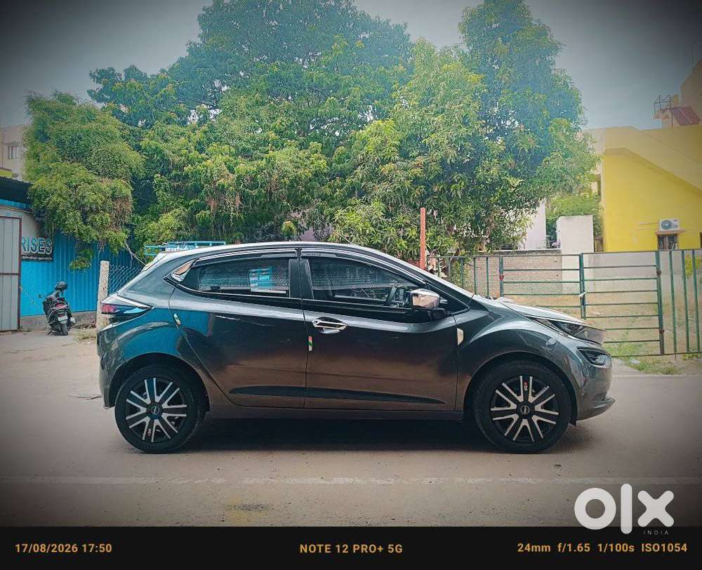Tata Altroz 1.2 Xm Plus, 2023, Petrol