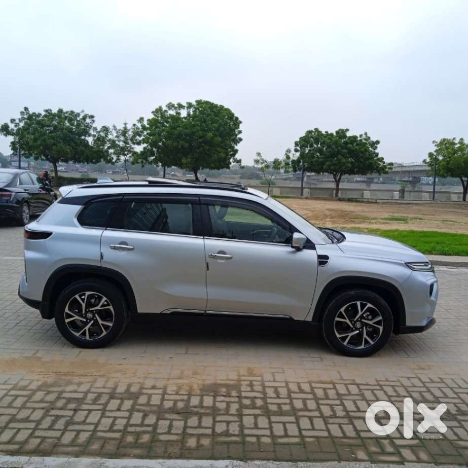 Toyota Urban Cruiser Hyryder 1.5 V Neo Drive At, 2025, Petrol