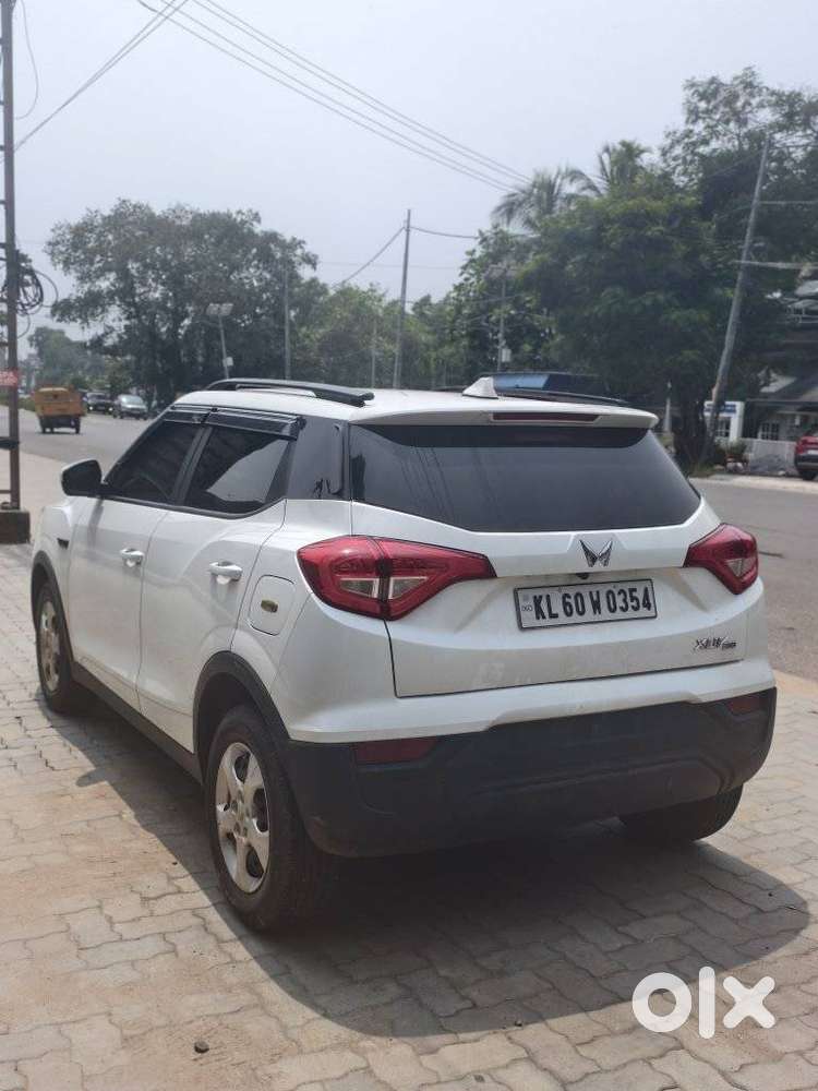 Mahindra Xuv300 W4, 2023, Petrol