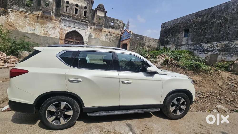 Mahindra Alturas G4 Diesel 2020