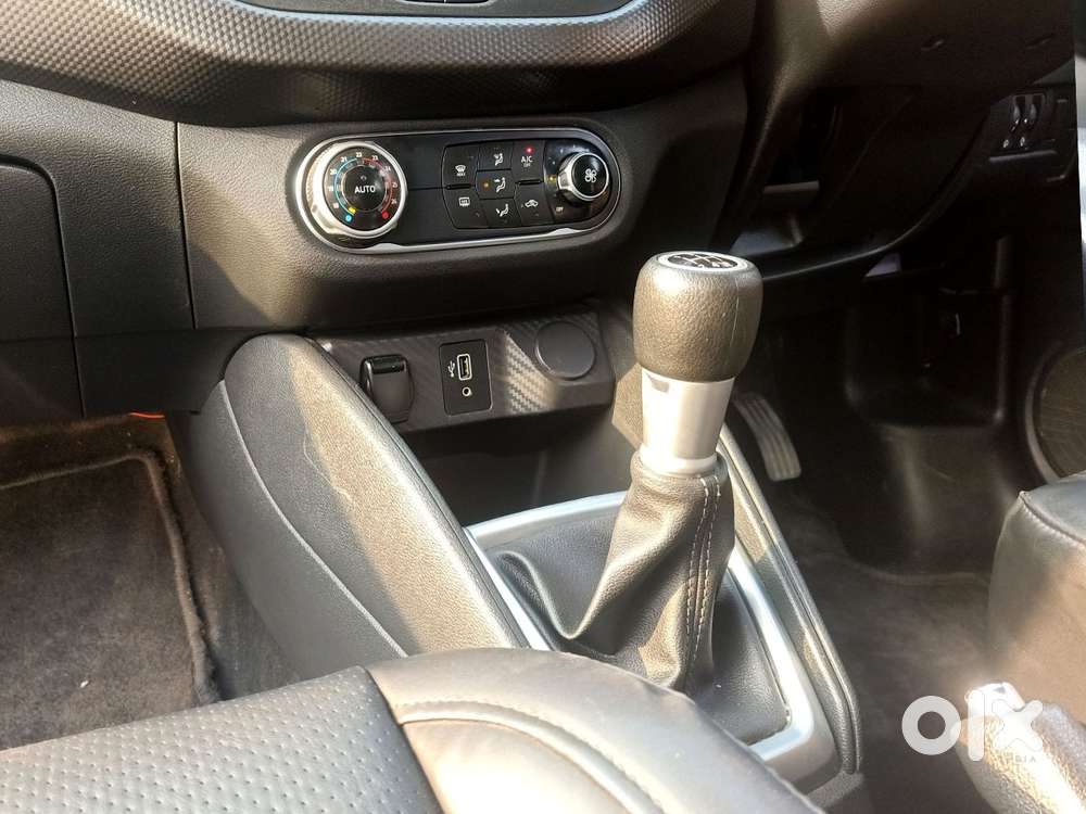 Nissan Kicks Xv, 2022, Petrol