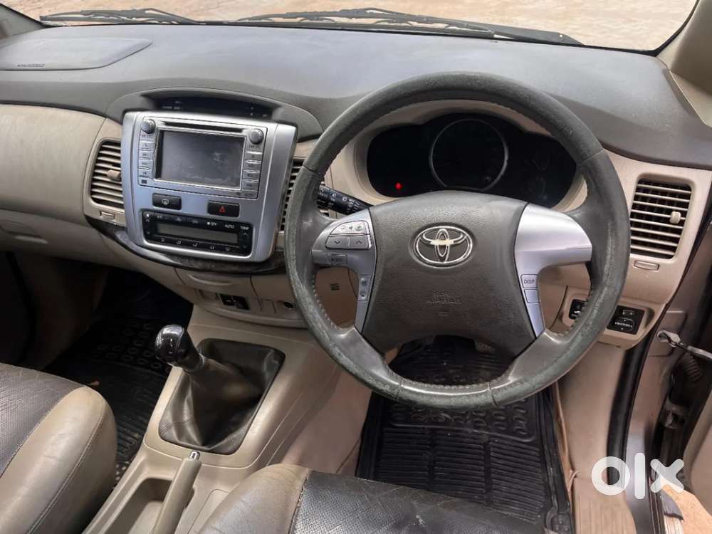 Toyota Innova 2.5 Zx Diesel 7 Seater Bsiii, 2014, Diesel