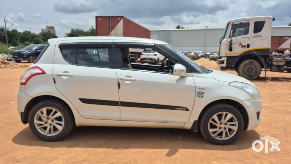 Maruti Suzuki Swift Ddis Zdi, 2011, Diesel