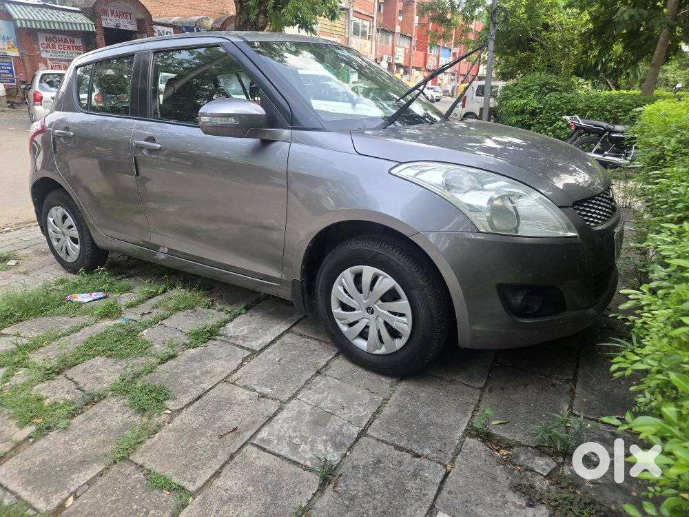 Maruti Suzuki Swift Rs Vxi, 2012, Petrol
