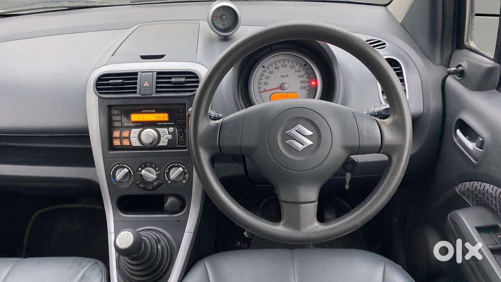 Maruti Suzuki Ritz Vxi, 2013, Petrol