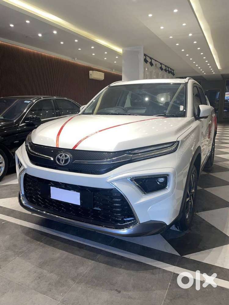 Toyota Urban Cruiser Hyryder 1.5 V Hybrid, 2025, Petrol