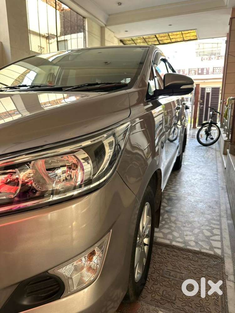Toyota Innova Crysta 2016 Diesel Well Maintained
