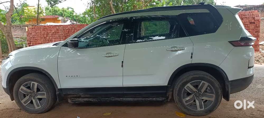 Tata Safari Adventure 2024 Plus