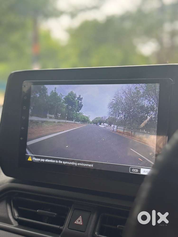 Maruti Suzuki New-gen Swift Vxi, 2025, Petrol