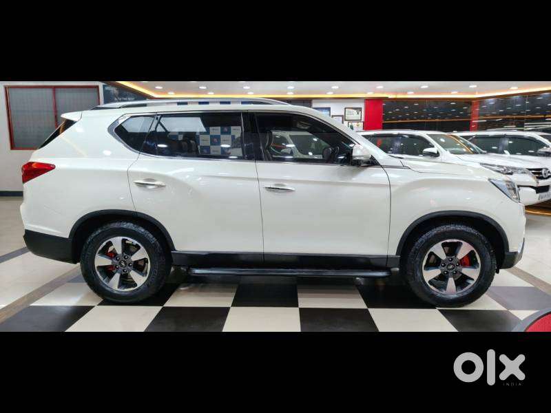 Mahindra Alturas G4 4wd At, 2021, Diesel