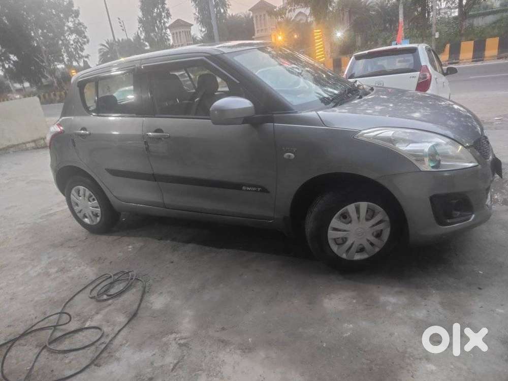 Maruti Suzuki Swift Lxi Optional-o, 2017, Petrol