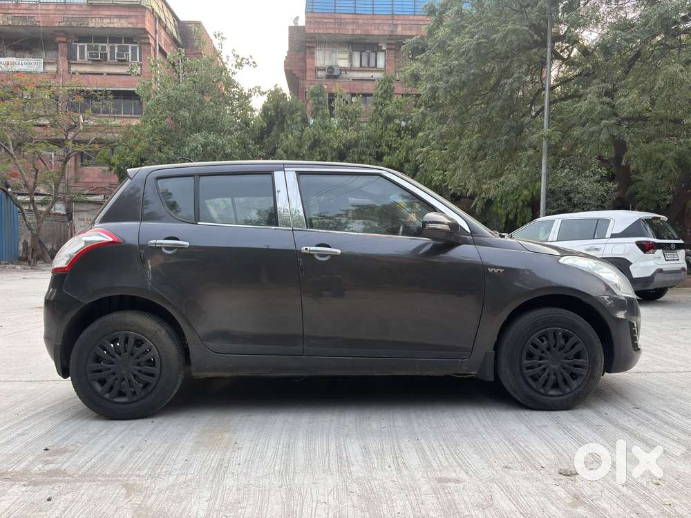 Maruti Suzuki Swift Vxi Optional, 2015, Petrol