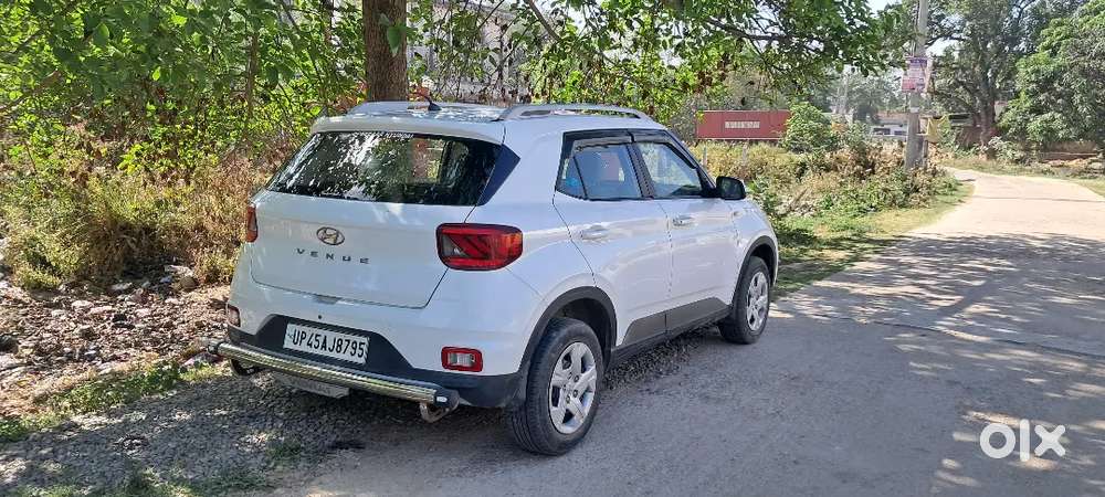 Hyundai Venue 2021 Petrol Well Maintained